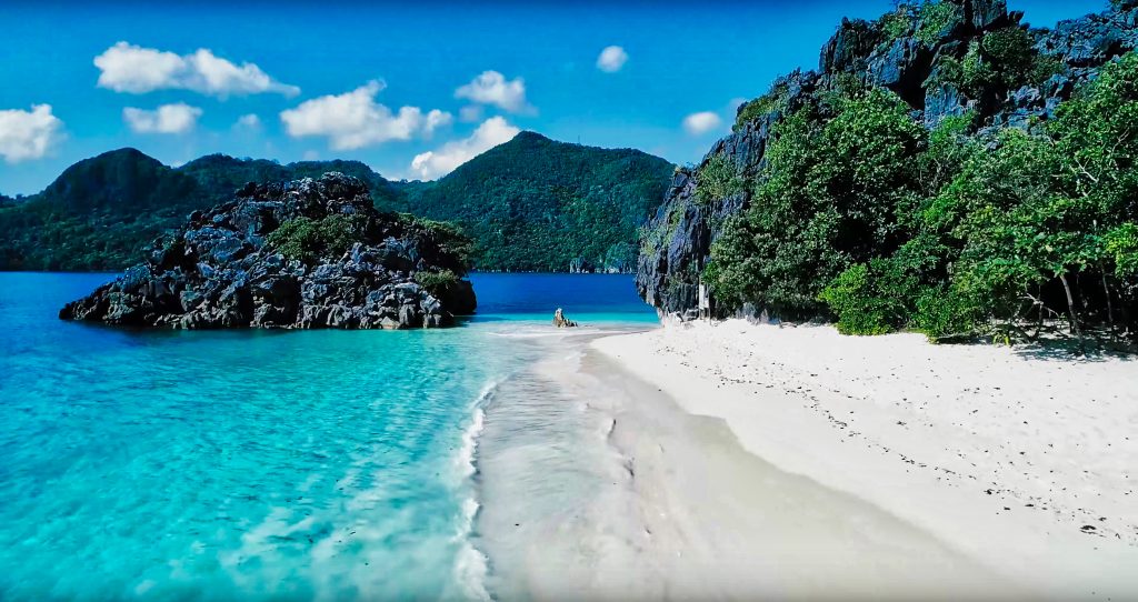 VIDEO: Caramoan Peninsula in Bicol from Above