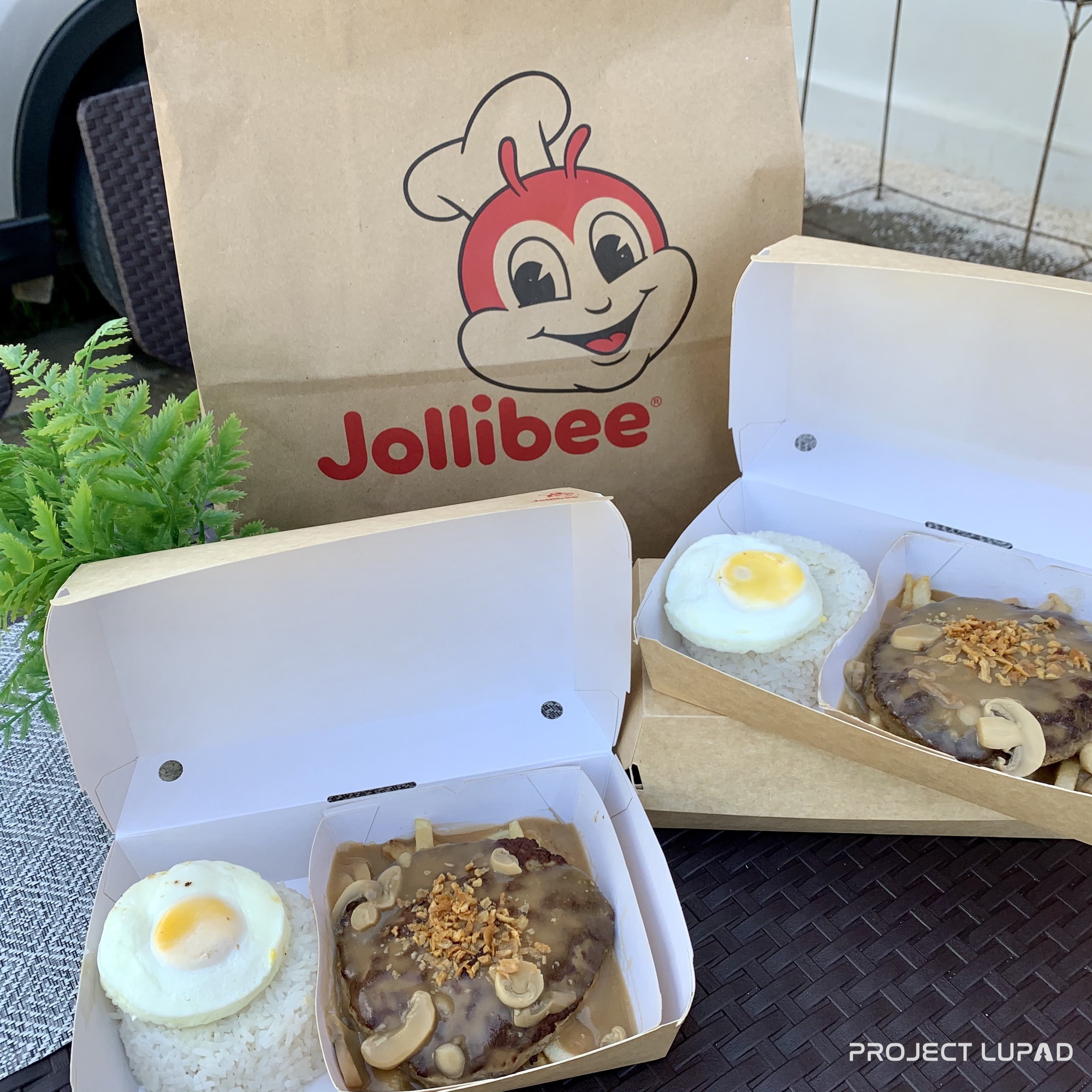 Jollibee Brings Back the Iconic Ultimate Burger Steak