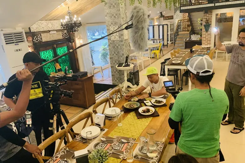 Project LUPAD crew: Food show