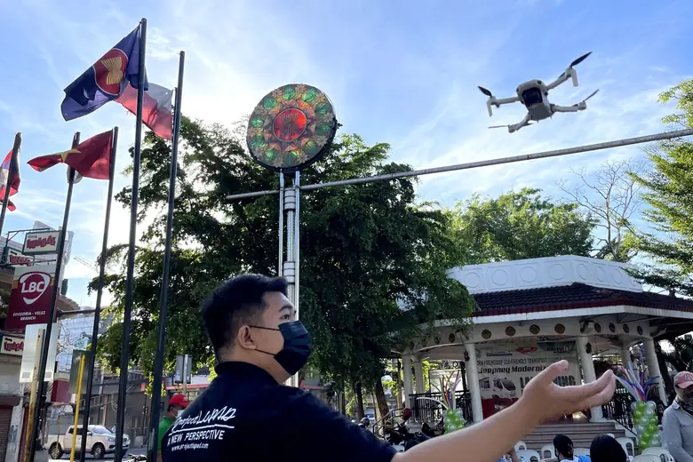 Project LUPAD crew: Hand launch